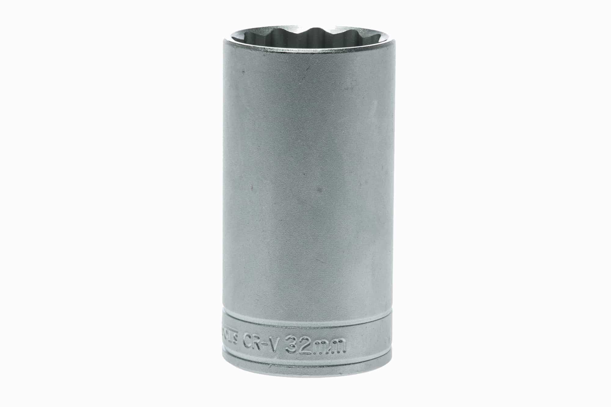 32mm chrome vanadium socket tool designed for high durability and performance in mechanical applications.