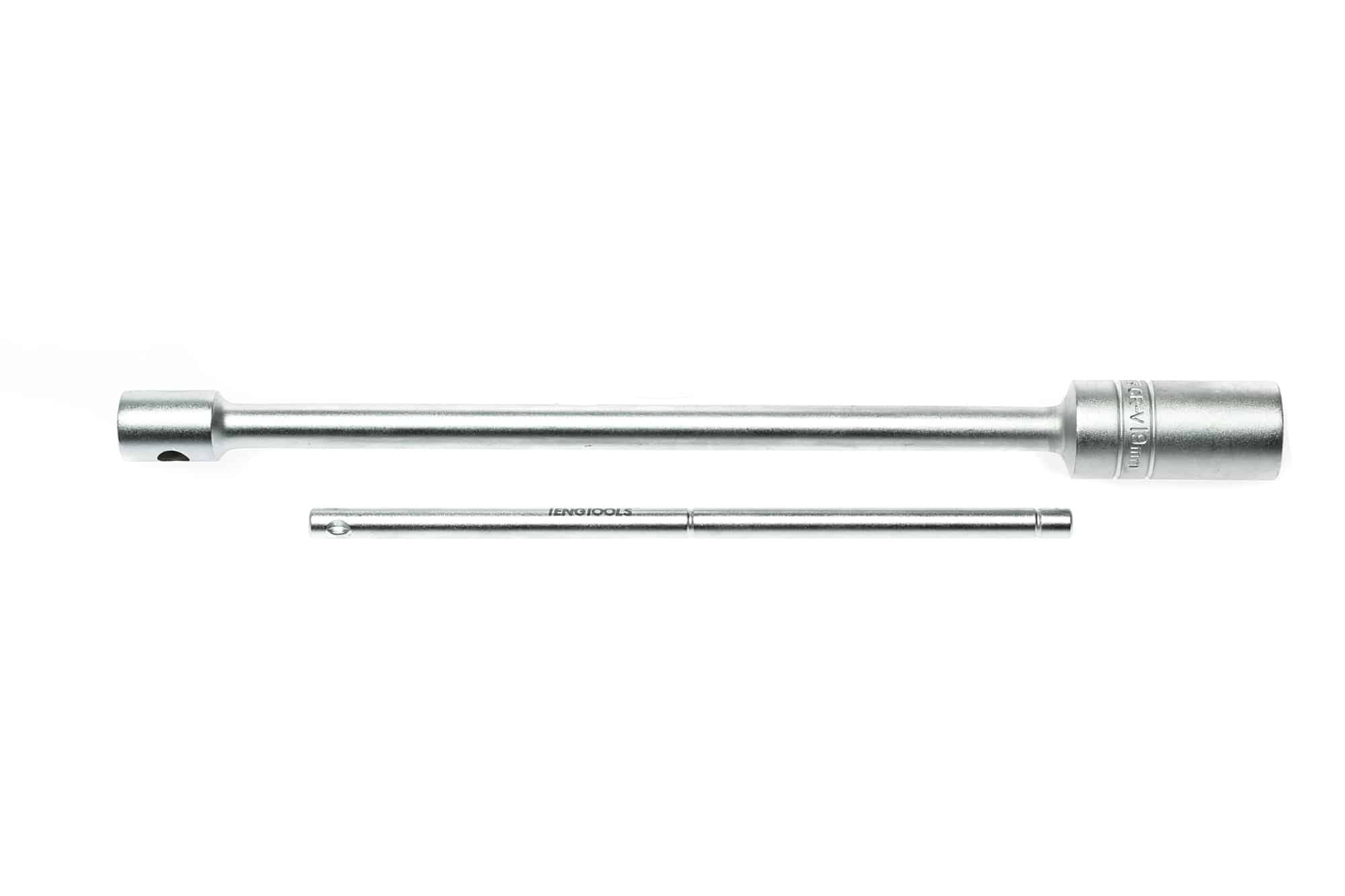 Long socket and extension set featuring a durable design for various fastening tasks, ideal for mechanics and DIY enthusiasts.